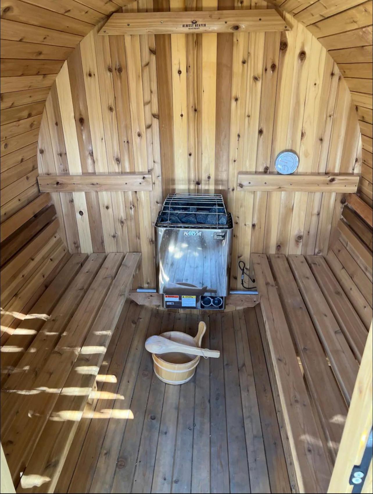 Cheerful 3Br 2Ba Sauna Spa Pool Table Ppong Bbq More 兰开斯特 外观 照片